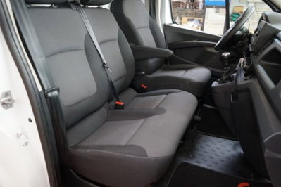 Renault Trafic Furgone van T27 2.0 blue dci 110cv L1H1 (11)