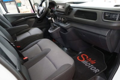 Renault Trafic Furgone van T27 2.0 blue dci 110cv L1H1 (17)