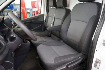 Renault Trafic Furgone van T27 2.0 blue dci 110cv L1H1 (6)