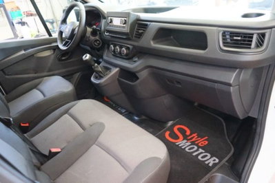 Renault Trafic Furgone van T27 2.0 blue dci 110cv L1H1 (7)