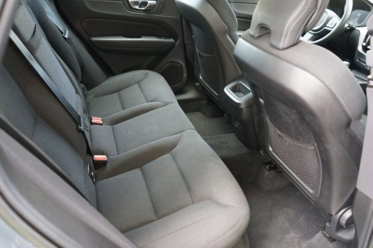 Volvo XC60 B4 (d) AWD automatico Core N1 (20)