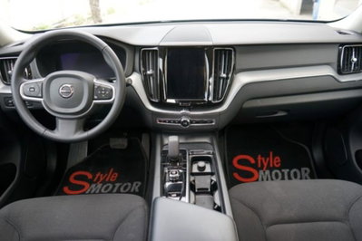 Volvo XC60 B4 (d) AWD automatico Core N1 (5)