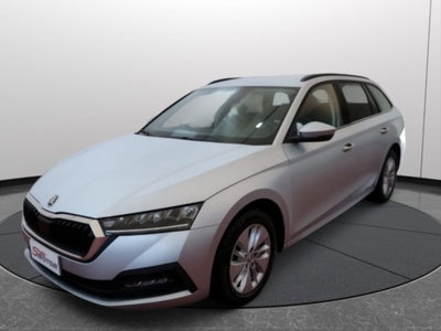 Skoda Octavia Station Wagon 2.0 TDI EVO SCR DSG Wagon Executive (3)