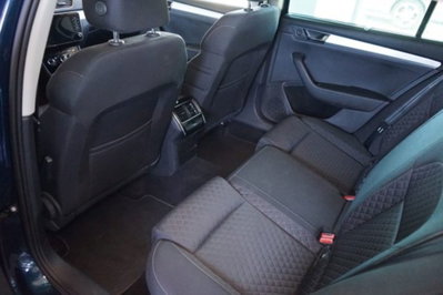 Skoda Superb Station Wagon 2.0 TDI EVO 122 CV SCR DSG Wagon Executive (19)