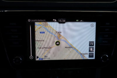 Skoda Superb Station Wagon 2.0 TDI EVO 122 CV SCR DSG Wagon Executive (9)
