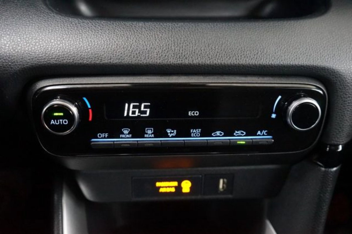 Toyota Yaris Cross 1.5 Hybrid 5p. E-CVT Premiere (10)