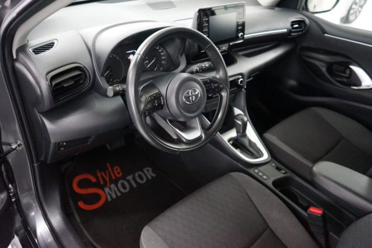 Toyota Yaris Cross 1.5 Hybrid 5p. E-CVT Premiere (12)