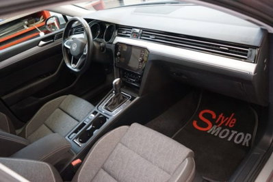Volkswagen Passat Variant 2.0 TDI SCR EVO DSG Business (11)