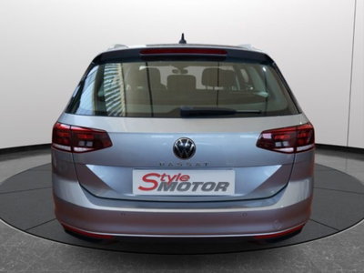 Volkswagen Passat Variant 2.0 TDI SCR EVO DSG Business (16)