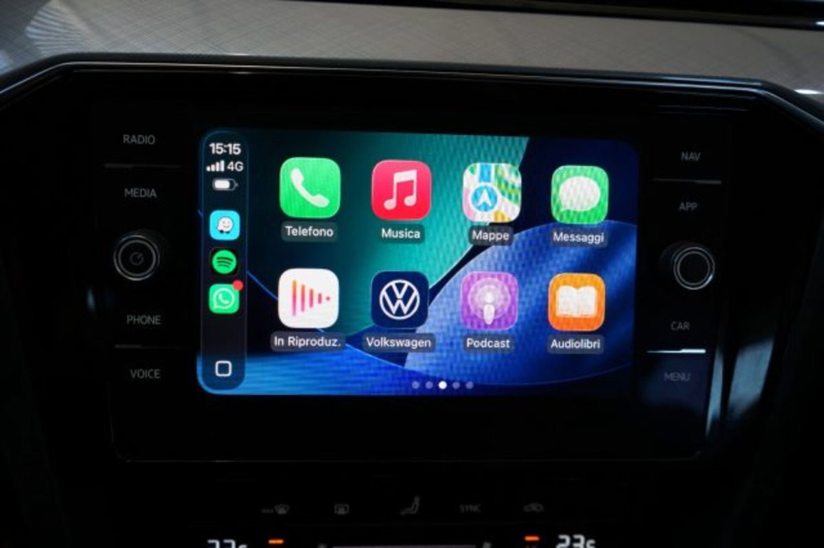 Volkswagen Passat Variant 2.0 TDI SCR EVO DSG Business (7)