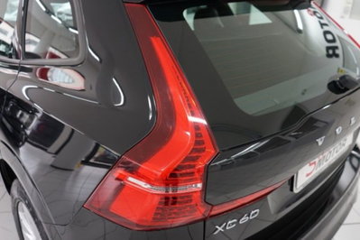 Volvo XC60 B4 (d) AWD automatico Core N1 (11)
