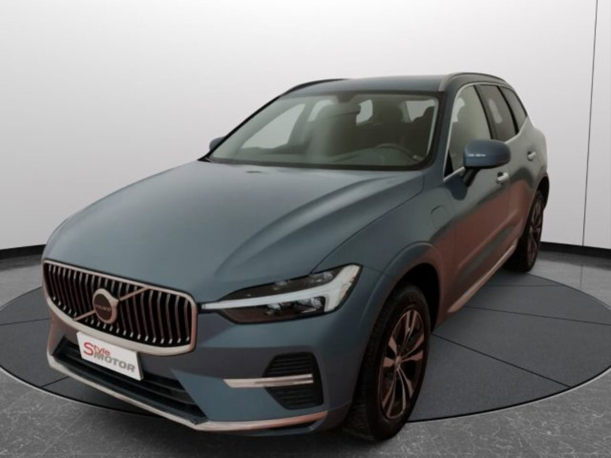 Volvo XC60 T6 Recharge AWD Plug-in Hybrid Inscription (2)