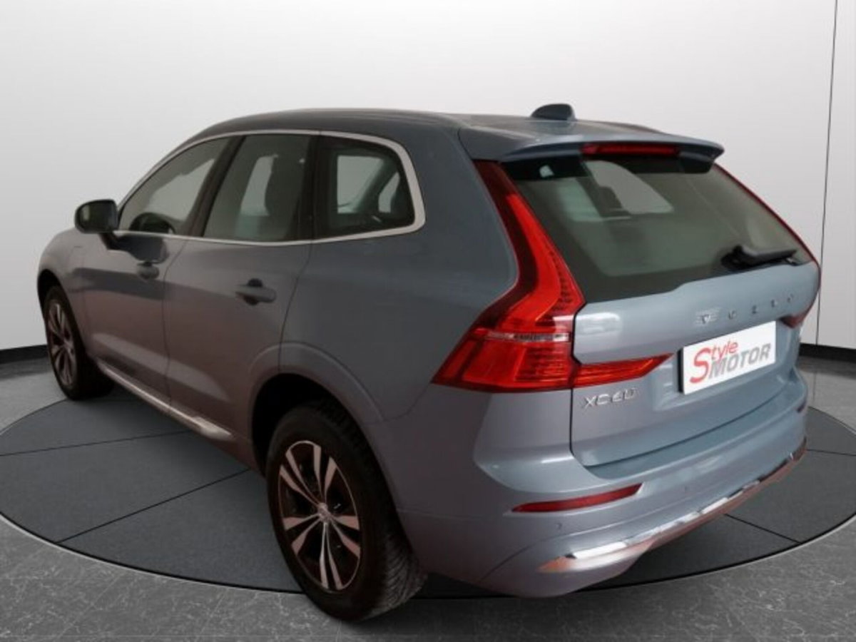 Volvo XC60 T6 Recharge AWD Plug-in Hybrid Inscription (3)
