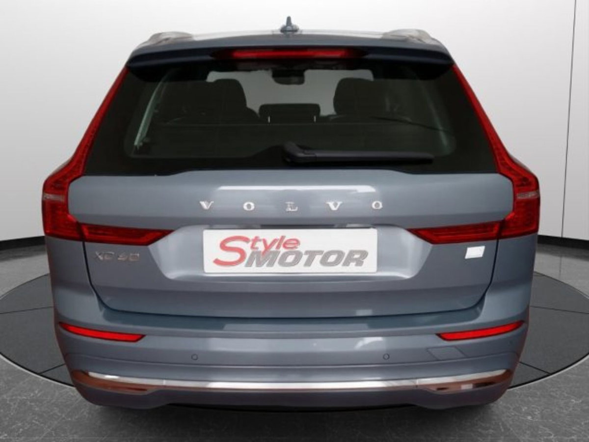 Volvo XC60 T6 Recharge AWD Plug-in Hybrid Inscription (4)