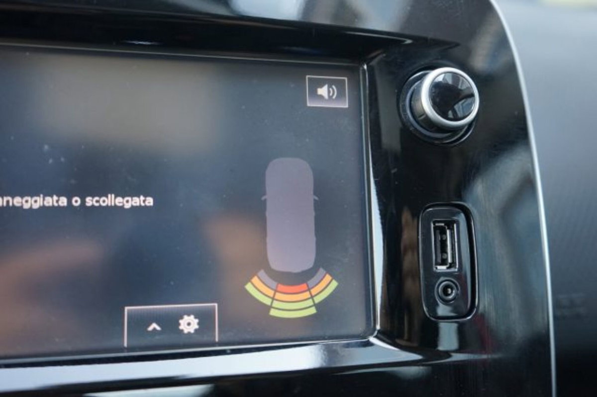 Renault Clio dCi 8V 75CV Start&Stop 5 porte Energy Zen (10)