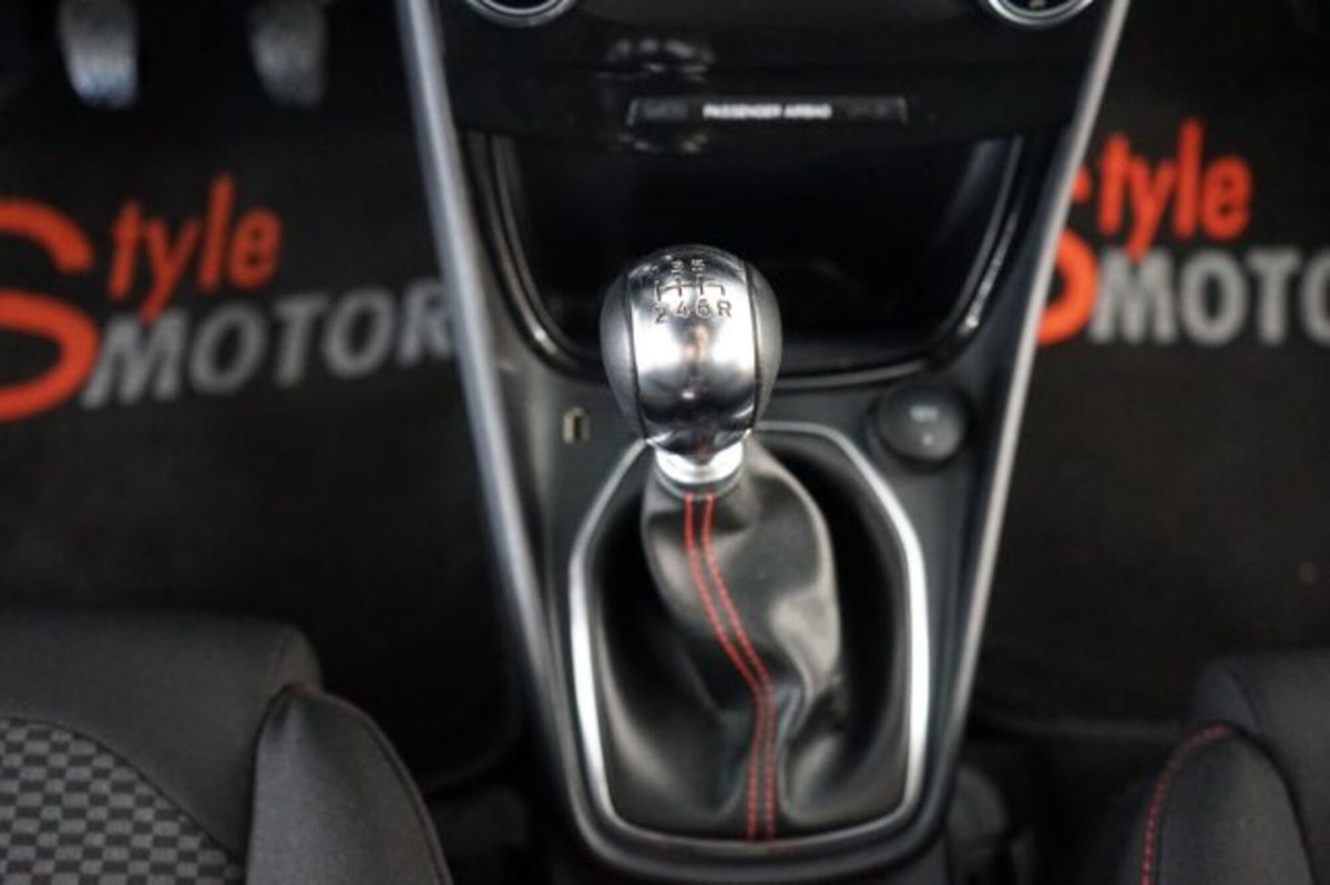 Ford Puma 1.0 EcoBoost Hybrid 125 CV S&S aut. ST-Line X (9)