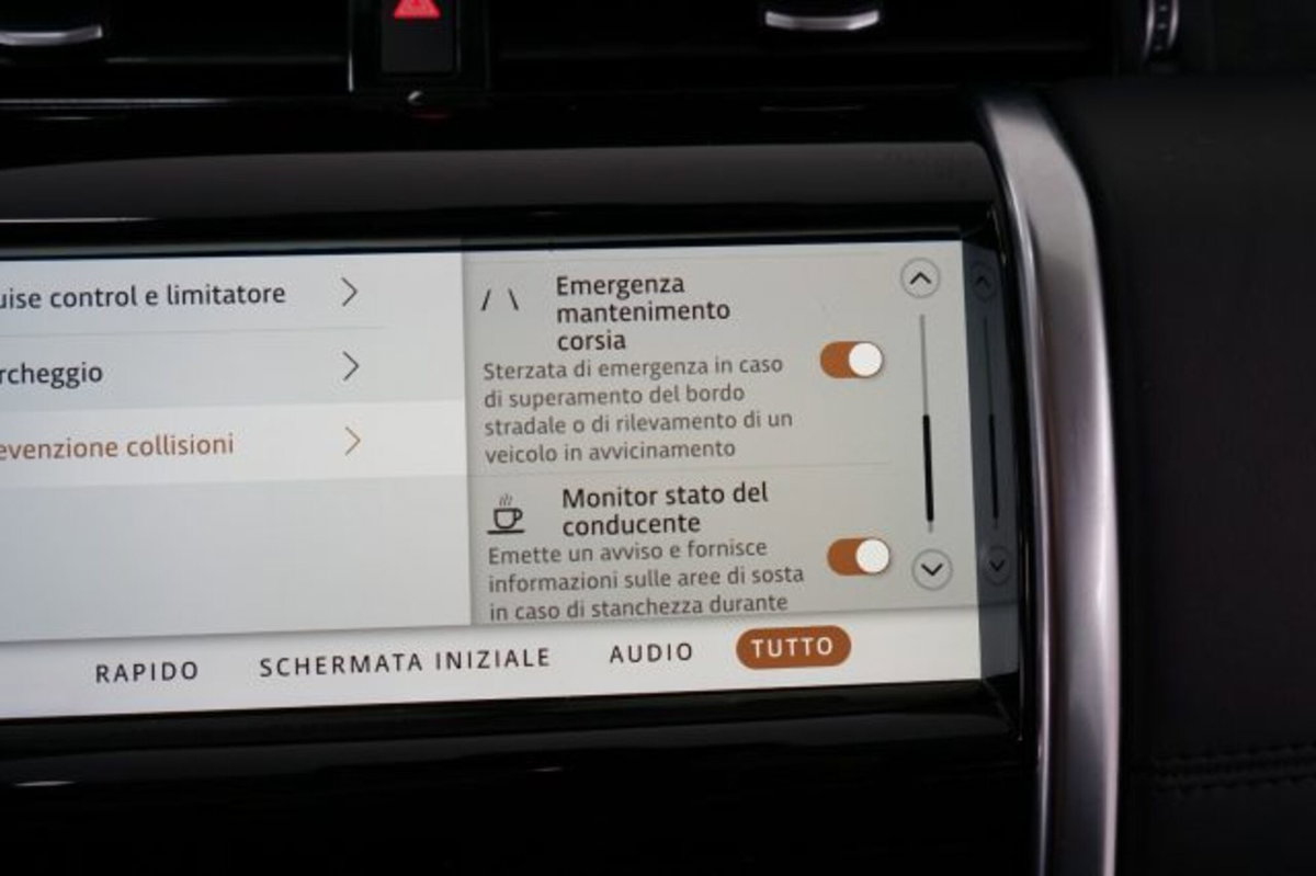 Land Rover Discovery Sport 2.0 TD4 204 CV AWD Auto R-Dynamic HSE (13)