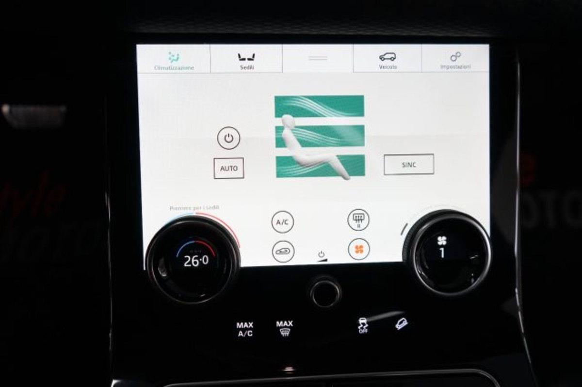 Land Rover Range Rover Velar 2.0D I4 180 CV R-Dynamic S (13)