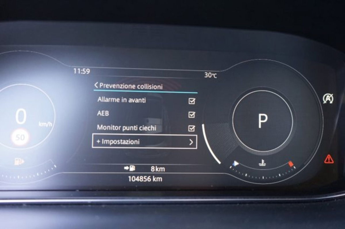 Jaguar E-Pace 2.0D 150 CV AWD aut. (10)