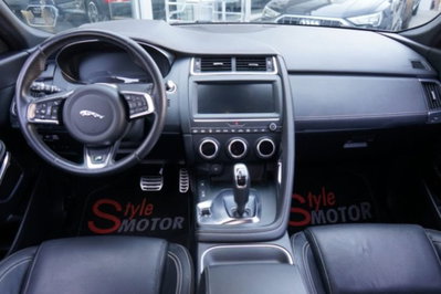 Jaguar E-Pace 2.0D 150 CV AWD aut. (5)