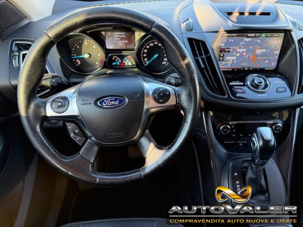 Ford Kuga 2.0 TDCI 150 CV S&S 4WD Titanium (12)