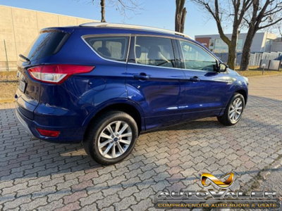 Ford Kuga 2.0 TDCI 150 CV S&S 4WD Titanium (4)