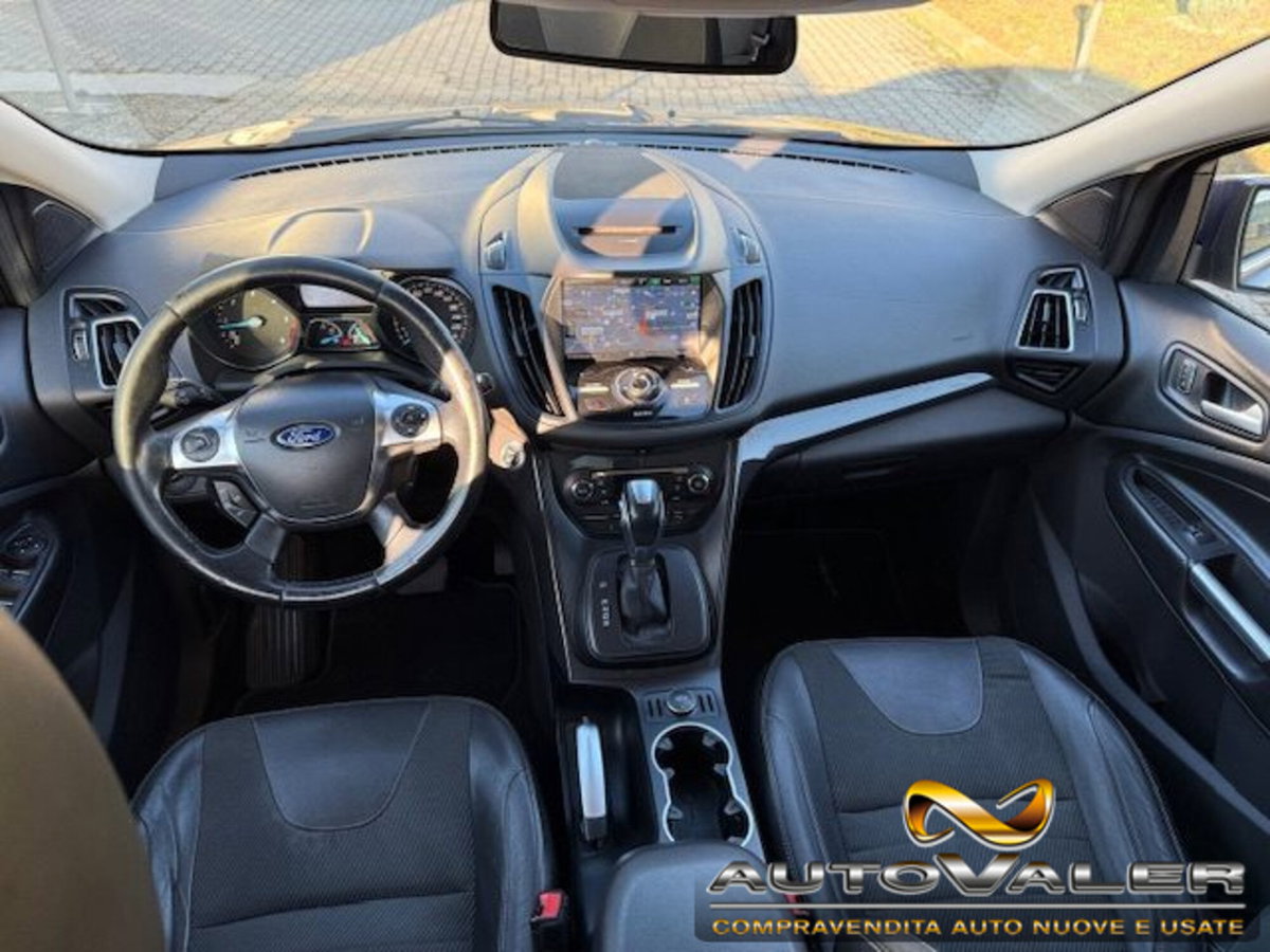 Ford Kuga 2.0 TDCI 150 CV S&S 4WD Titanium (8)