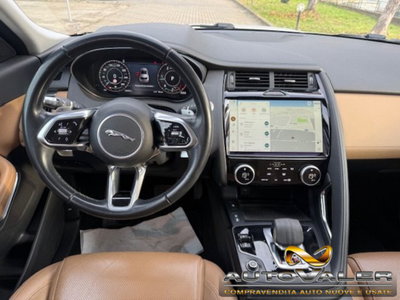 Jaguar E-Pace 2.0D I4 163 CV (14)