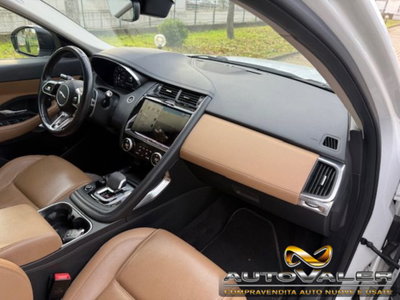 Jaguar E-Pace 2.0D I4 163 CV (18)