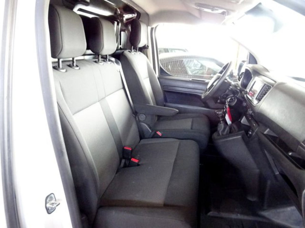 Fiat Scudo Furgone 2.0 BlueHDi 145CV AT8 PL-TN Furgone Lounge (7)