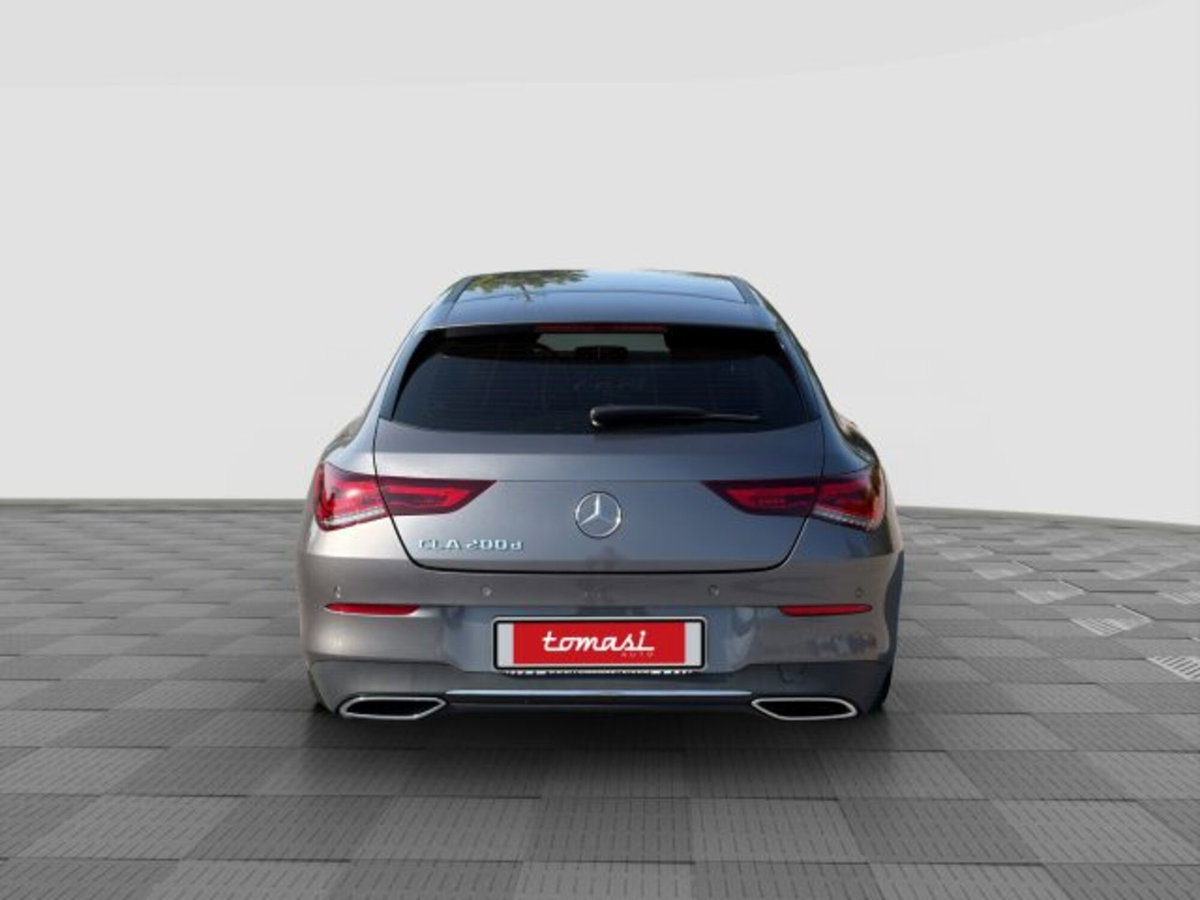 Mercedes-Benz CLA Shooting Brake 200 d Automatic Shooting Brake Executive (4)