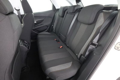 Peugeot 3008 BlueHDi 130 S&S Active (3)