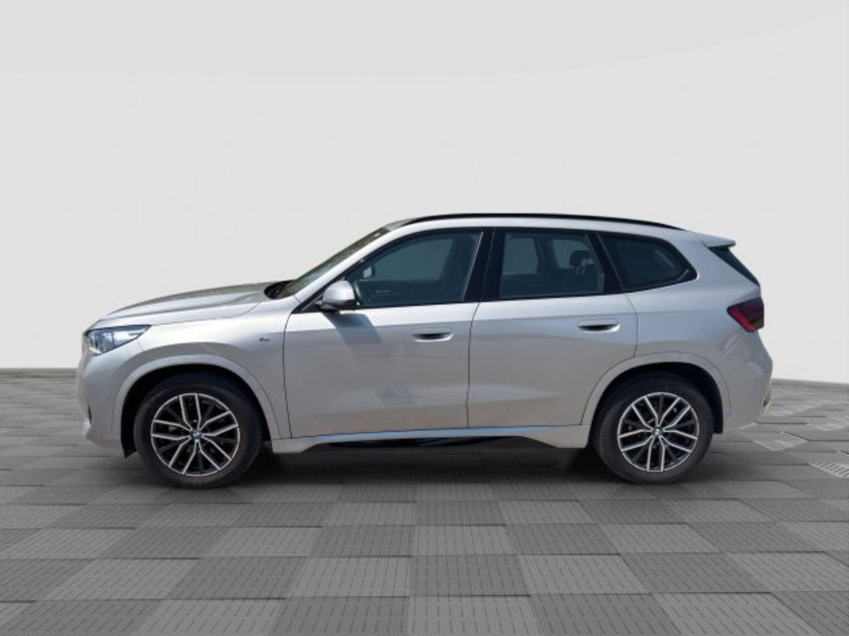 BMW X1 sDrive 18i Msport (2)