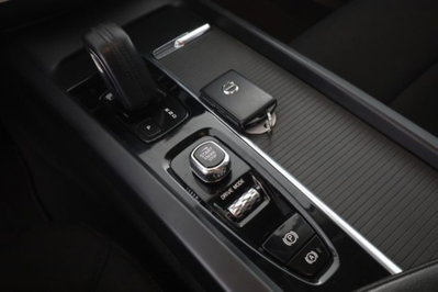 Volvo XC60 B4 (d) AWD Geartronic Business Plus (13)