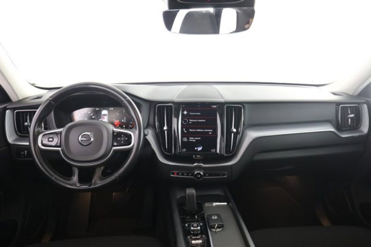 Volvo XC60 B4 (d) AWD Geartronic Business Plus (4)