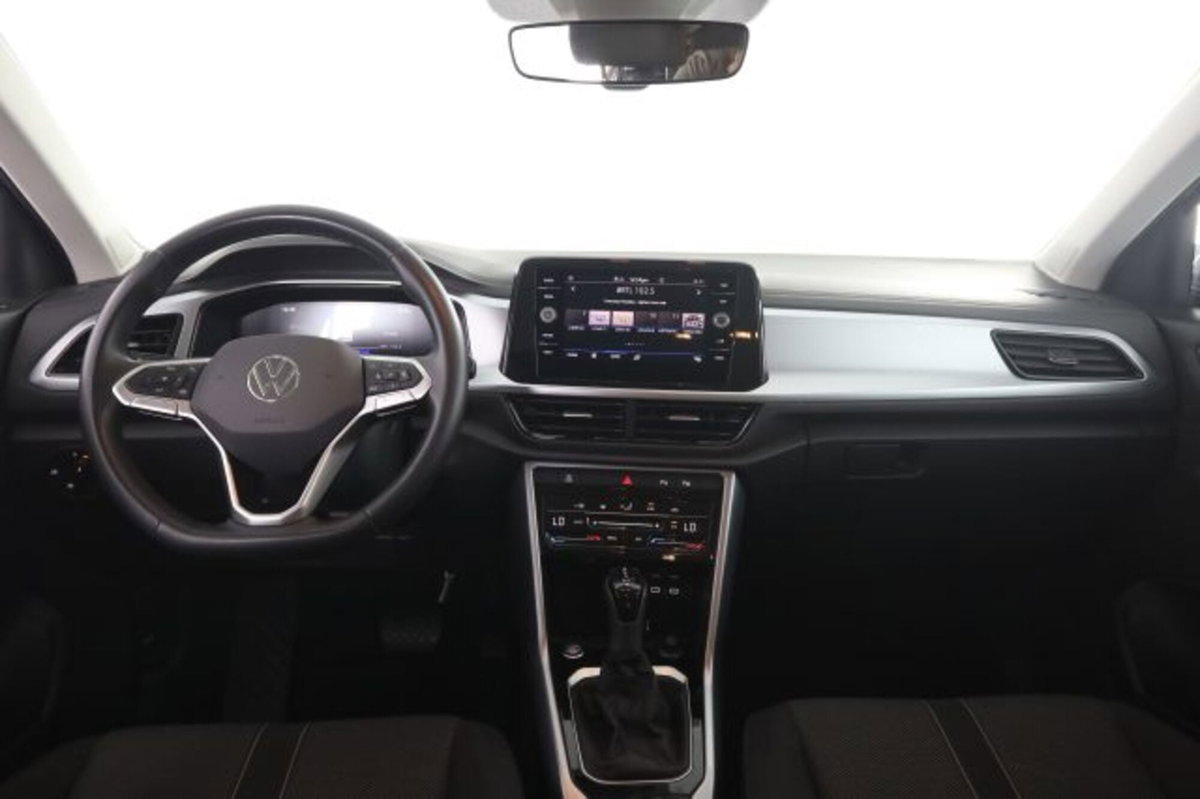 Volkswagen T-Roc 1.5 tsi Life dsg (4)