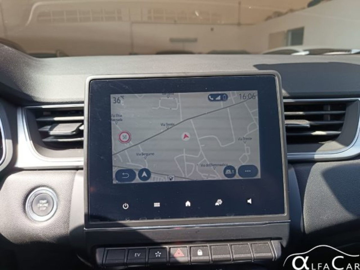 Renault Captur Plug-in Hybrid E-Tech 160 CV Intens (12)