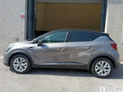 Renault Captur Plug-in Hybrid E-Tech 160 CV Intens (18)