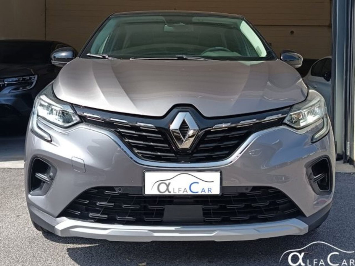 Renault Captur Plug-in Hybrid E-Tech 160 CV Intens (3)