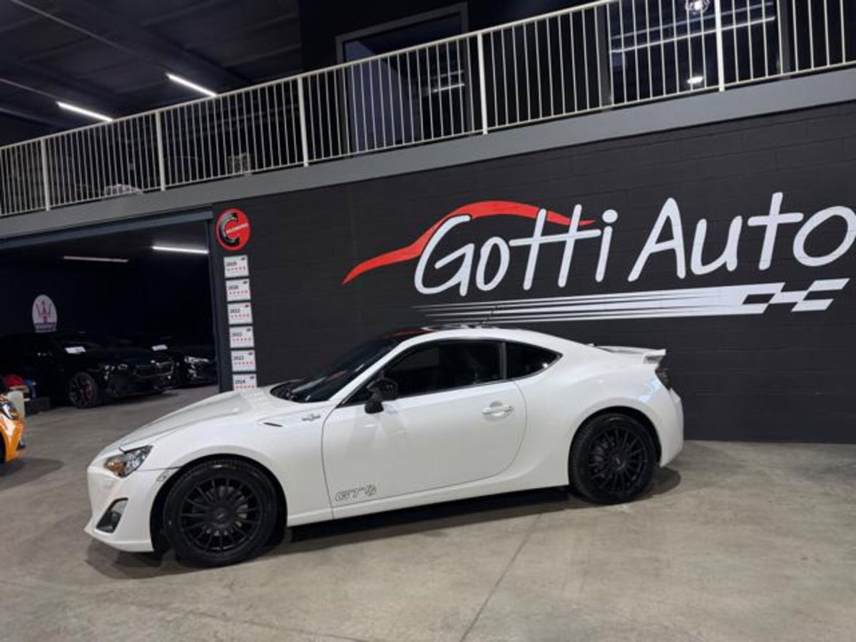 Toyota GT86 2.0 (4)
