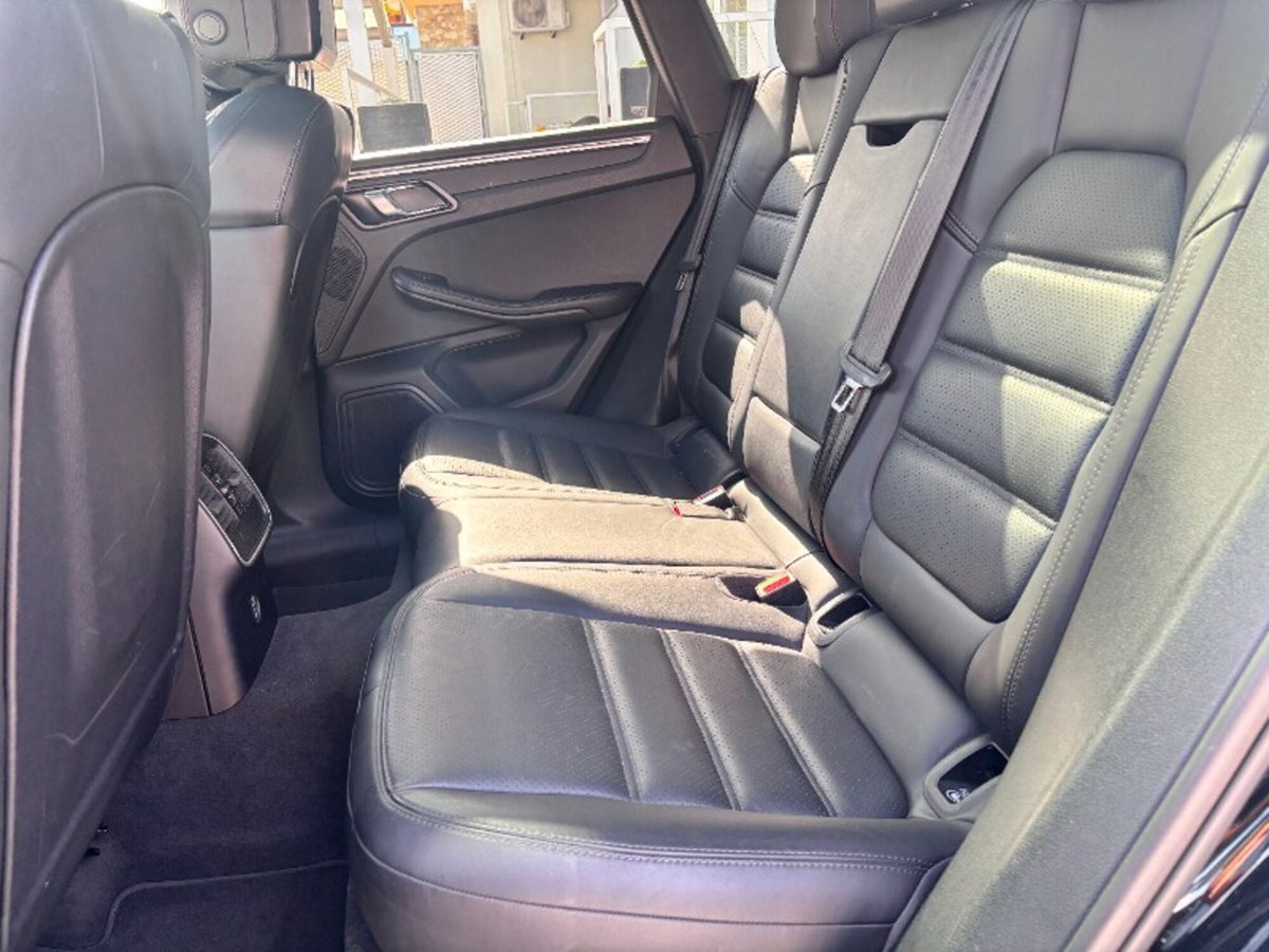 Porsche Macan 2.0 (10)
