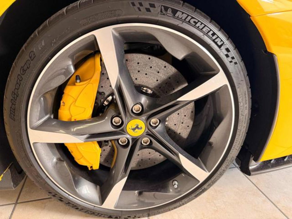 Ferrari SF90 Coupé SF90 Stradale (12)