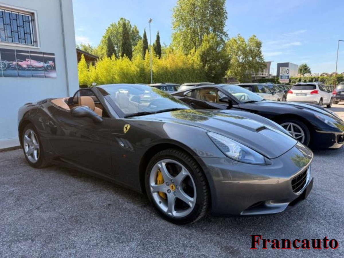 Ferrari California Spider California DCT (2)