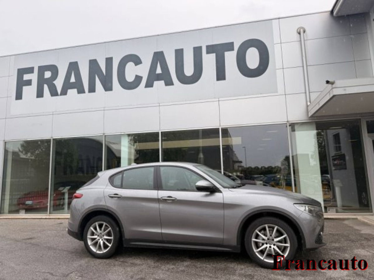 Alfa Romeo Stelvio Stelvio 2.2 Turbodiesel 190 CV AT8 RWD Executive (5)