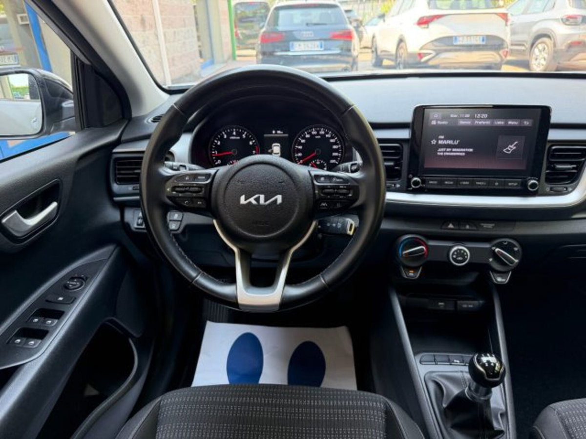 Kia Stonic 1.2 DPI Urban (10)