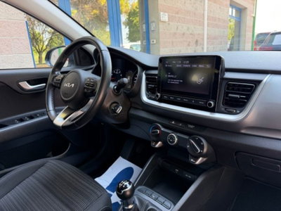 Kia Stonic 1.2 DPI Urban (11)