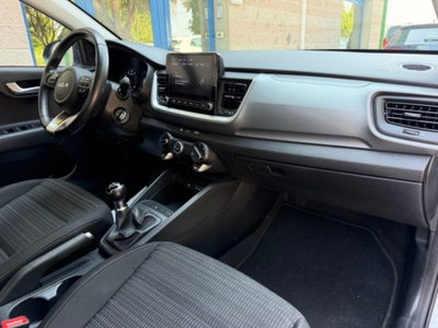 Kia Stonic 1.2 DPI Urban (12)