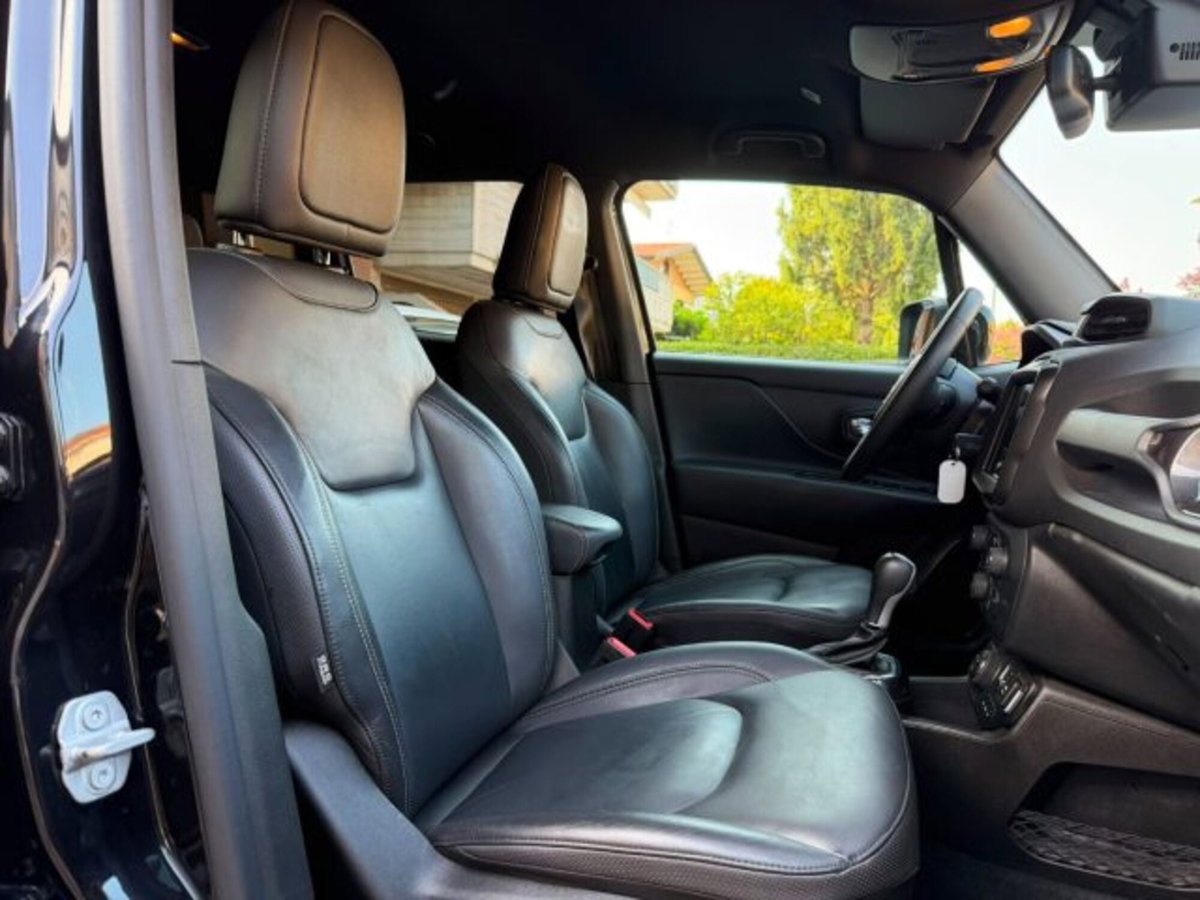 Jeep Renegade 1.3 T4 180 CV 4WD Active Drive S (14)