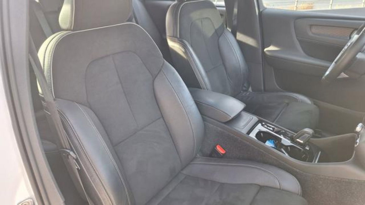 Volvo XC40 D3 AWD Geartronic R-design (17)