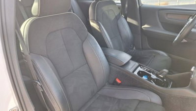 Volvo XC40 D3 AWD Geartronic R-design (17)